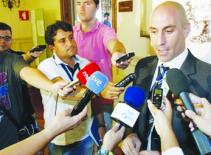 Nợ lương, La Liga có nguy cơ phải lùi ngày khởi tranh