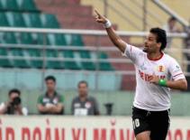 Gustavo tỏa sáng, SLNA tay trắng rời Ninh Bình