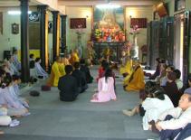 Giới trẻ và đám cưới nơi cửa Phật