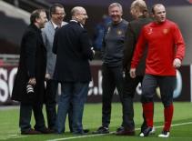 Ngoại Hạng Anh: “Trại chăn nuôi” của các tỷ phú Mỹ