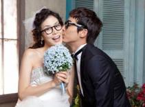 Những cô dâu teen khiến mẹ chồng “lắc đầu, lè lưỡi”