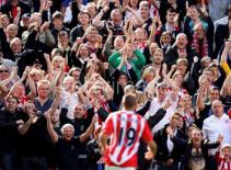 Chấn động tại Britannia, Stoke xuất sắc quật ngã "Lữ đoàn đỏ"