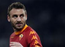 De Rossi đòi tăng lương, Roma đau đầu