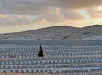 TG 24 giờ qua ảnh: Nghĩa trang dành cho binh sĩ của Gaddafi