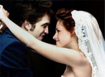 "Breaking Dawn" tung trailer chính thức