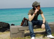 Chàng ế vì “tám”