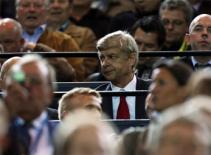Wenger lại có nguy cơ bị UEFA điều tra vì…nháy mắt