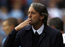 Man City bị cầm chân, HLV Mancini than…thiếu cầu thủ