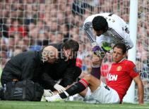 Bộ đôi trẻ sắp trở lại, Man Utd mừng ra mặt