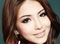 Bí hiểm với tông mắt khói xám