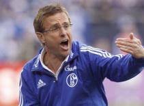 HLV của Schalke, Ralf Rangnick bất ngờ xin từ chức
