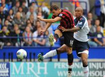 Sir Alex và Dzeko xuất sắc nhất tháng 8