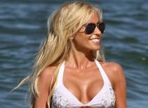 Claudine Keane làm mẫu cho Posh