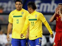 Rô "béo" gạ gẫm Neymar đến Real Madrid