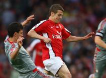 Arsenal: Ai châm ngòi cho Pháo?