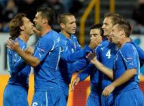 Vòng loại Euro 2012: Italia thẳng tiến, Pháp đương đầu khó khăn