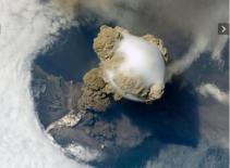 Kỳ thú ảnh núi lửa chụp từ vũ trụ