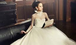 Mỹ nữ Hàn Woori "khoe" vẻ đẹp đài các trong BST áo cưới