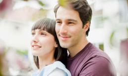 Cái ôm tiết lộ cảm xúc của chàng