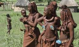 Phong tục 1 vợ lấy 3 chồng ở Tây Ban Nha