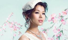 Cô dâu Hồ Hạnh Nhi xinh tươi cùng hoa đào