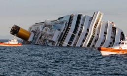 Khoảnh khắc sởn tóc gáy trên "Titanic 2012"