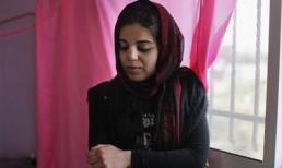 Thiếu nữ bị cha đẻ nhốt trong nhà vệ sinh suốt 10 năm