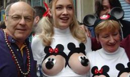 Tranh vui chào thứ 7 đầu tiên của năm