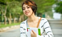 Sao Mai Lan Trinh thướt tha áo trắng sân trường