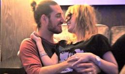 Nữ hoàng nhạc Pop Nhật Bản trả hàng chục tỷ cho chồng để ly dị