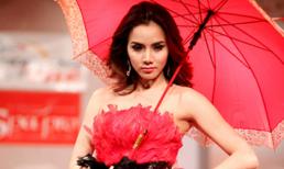 Sao Việt chơi trội: không mưa cũng che ô