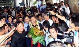 Danh thủ Cannavaro bị "bao vây" tại TP HCM