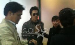 Video, Ảnh độc: Song Seung Hun một mình rời Hà Nội trước Kim Tae Hee 