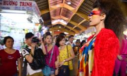 Thí sinh Vietnam's Next Top gây "náo loạn" chợ Bến Thành