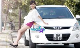 Á hậu trang sức Hương Giang bên xế hộp mới cóong