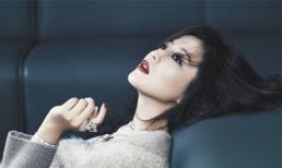 Kim Hee Sun đẹp lạnh lùng với làn môi đỏ mọng