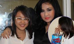 Con gái Thanh Lam tíu tít ăn bimbim trong hậu trường đợi mẹ