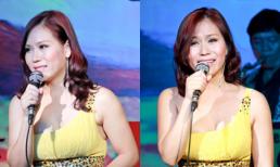 Hồng Mơ "cháy" hết mình với minishow