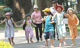 Hoài Linh, Việt Hương đóng phim tết “Nhà có năm nàng tiên”