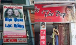 Blogger Tây bất ngờ vì 'quảng cáo lạ' ở Việt Nam