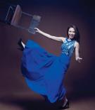 "Cười nóng" 10h10: Mỹ Tâm cố duyên dáng mặc váy vẫn đá bay ghế (P289)