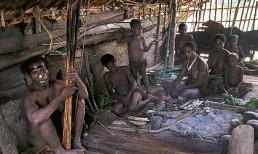 Ghê rợn nghi lễ an táng người chết bằng cách ăn thịt