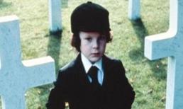 Xôn xao cậu bé 1 tháng tuổi biết đi và... thở ra lửa