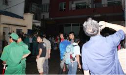  Cháy chung cư 24 tầng, hàng trăm người hoảng loạn 