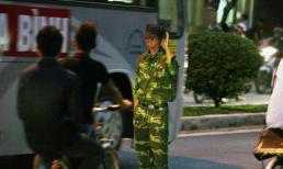 Người đàn ông lao ra đầu ôtô để xin tiền giữa thủ đô