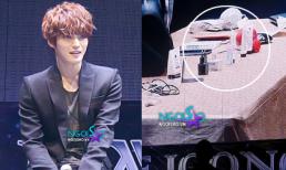 Fan Meeting: Lục túi cá nhân của Kim Jae Joong và khám phá loạt đồ mỹ phẩm