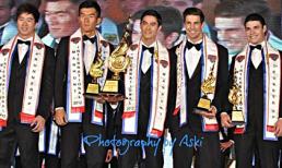 Quang Huân về nhì giải Trang phục dân tộc đẹp nhất tại Manhunt 2012