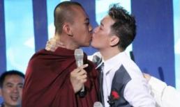 Mr. Đàm có thể bị phạt 5 triệu vì vụ 'khóa môi nhà sư'