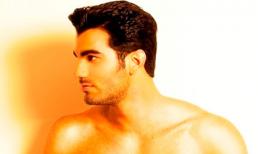 Hai thí sinh Mr World 2012 bị bắt quả tang yêu đồng giới