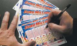 Trúng xổ số mua được 4 tấn vàng